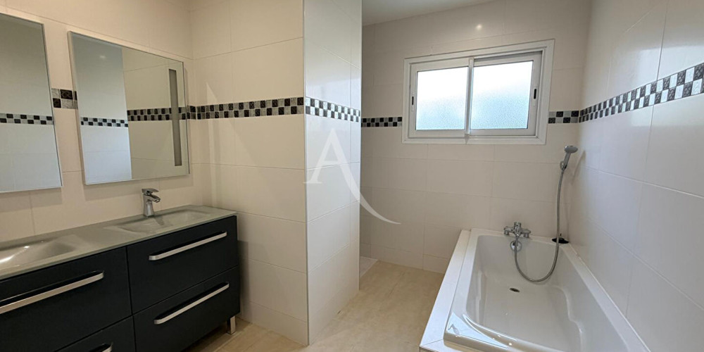 maison à ST AUBIN DE MEDOC (33160)